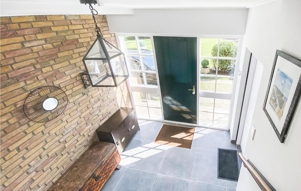 Cozy Apartment In Zoutelande With Wifi Bagian luar foto