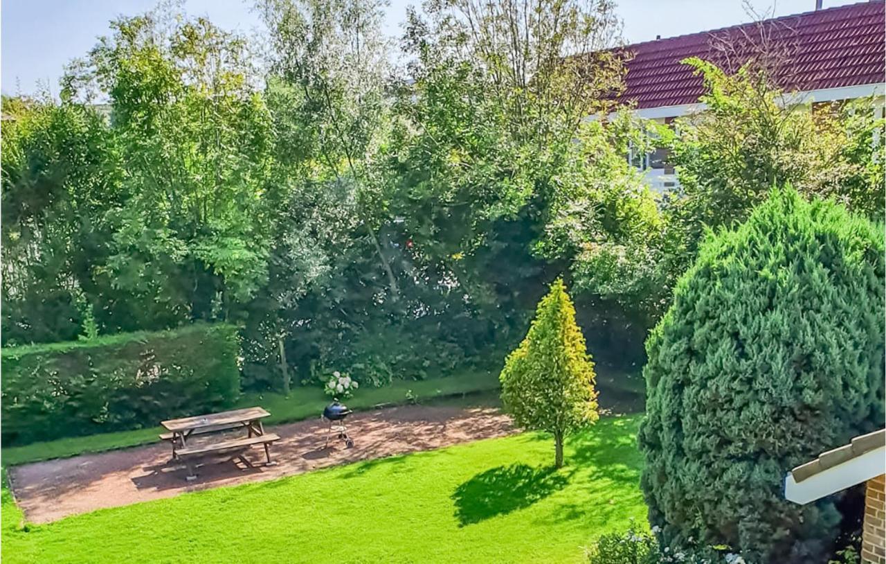 Cozy Apartment In Zoutelande With Wifi Bagian luar foto